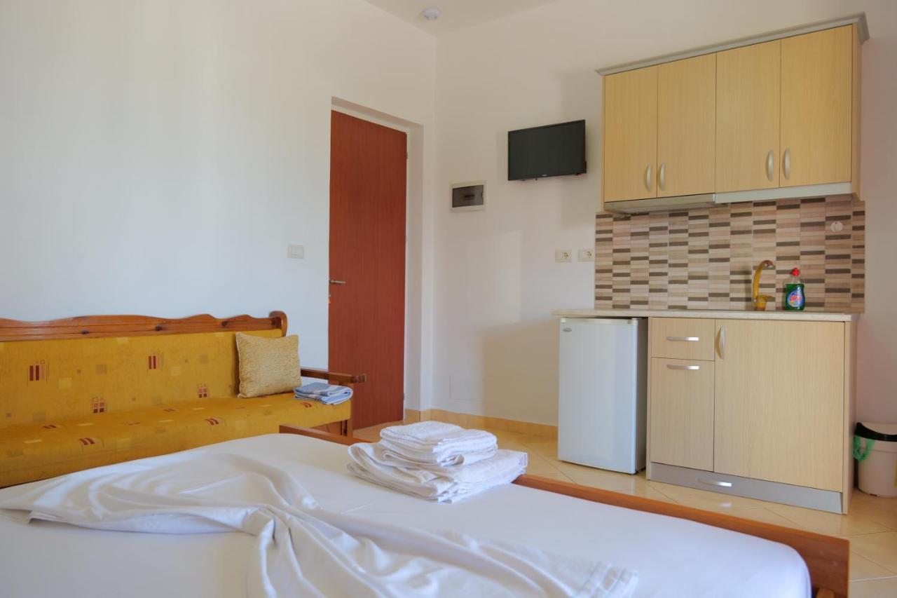 Pellumb Apartments Ксамил Экстерьер фото